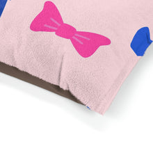Load image into Gallery viewer, Bowtie Cat Bed