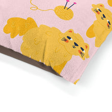 Load image into Gallery viewer, Knit Cat Bed