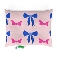 Load image into Gallery viewer, Bowtie Cat Bed